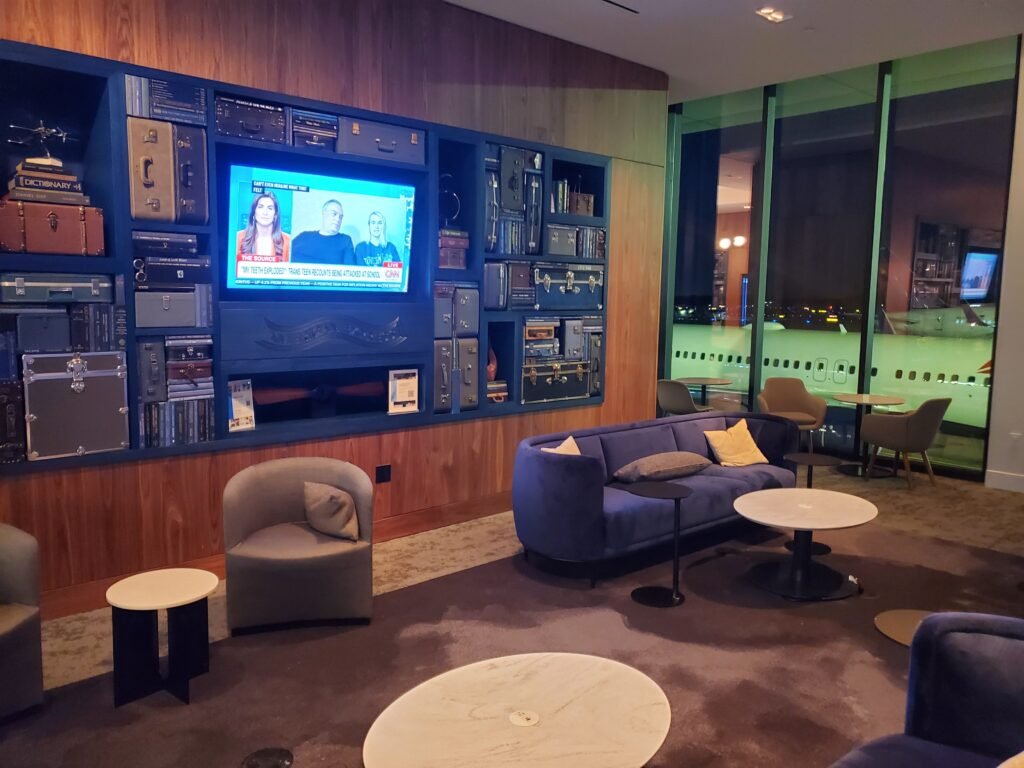 atl centurion lounge
