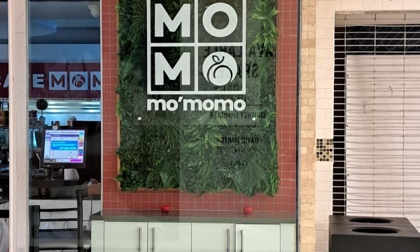 Cafe Momo