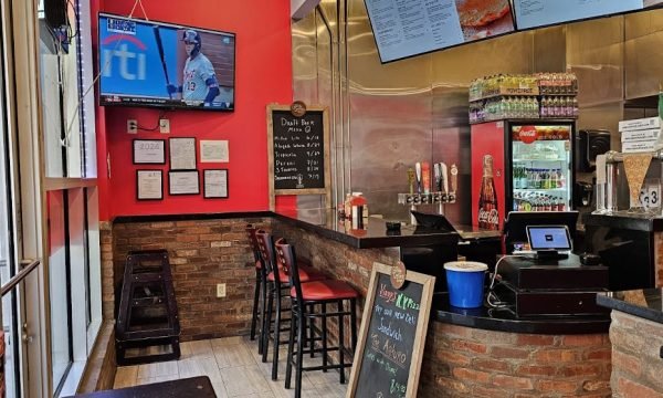 Vinny's N.Y. Pizza & Grill - Midtown