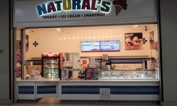 Natural's Ice Cream Yogurt & Smoothie (Located inside CNN Center)