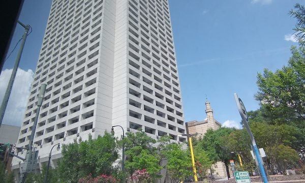 W Peachtree St at Marta North Ave Statio