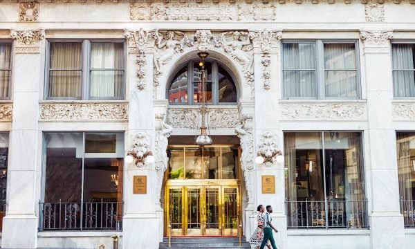 The Candler Hotel Atlanta, Curio Collection by Hilton
