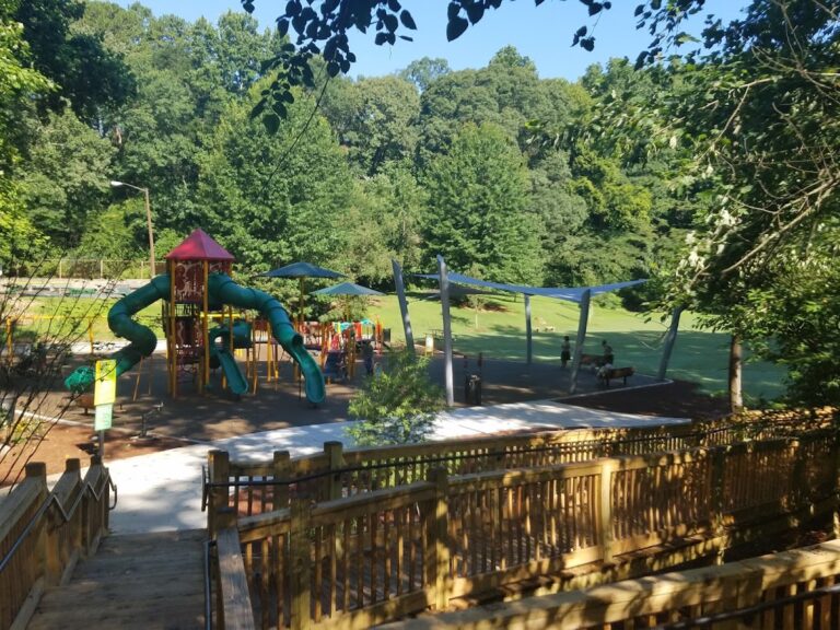 lake claire park 768x576