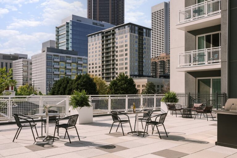 photo.html 100 768x512