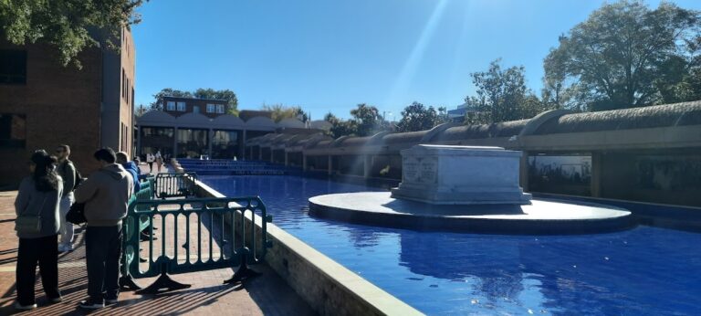 photo.html 1078 768x346