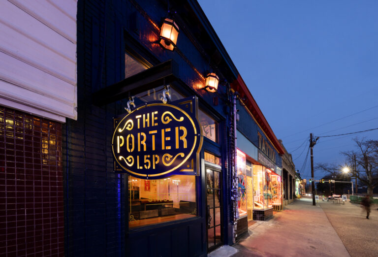 photo.html 239 768x522