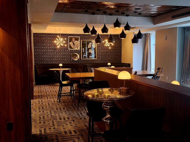 photo.html 343 768x576