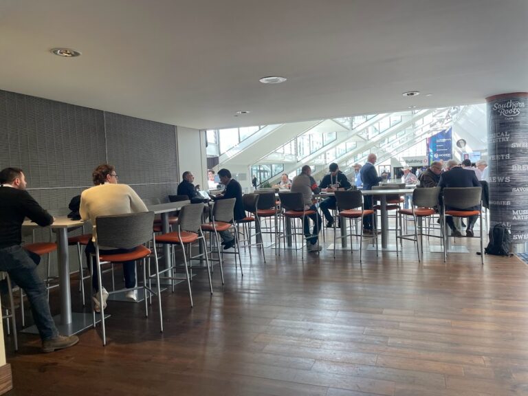 photo.html 362 768x576