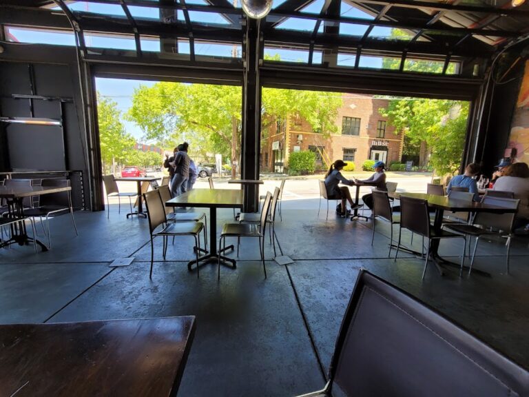 photo.html 376 768x576