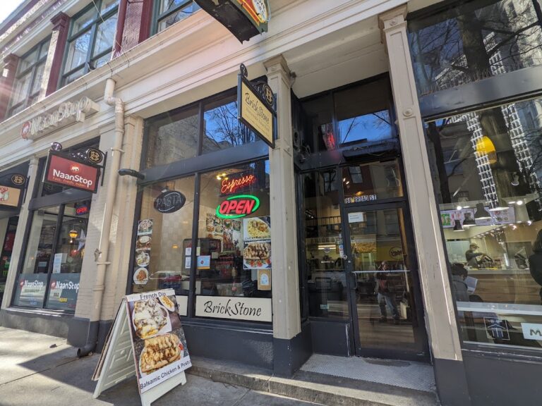 photo.html 402 768x576