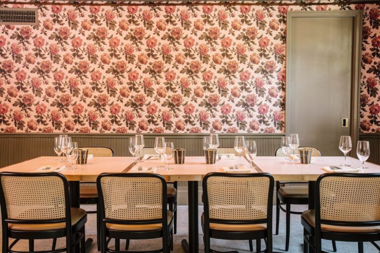 photo.html 409 768x512