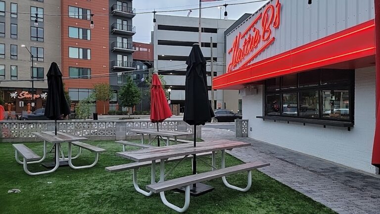 photo.html 469 768x432