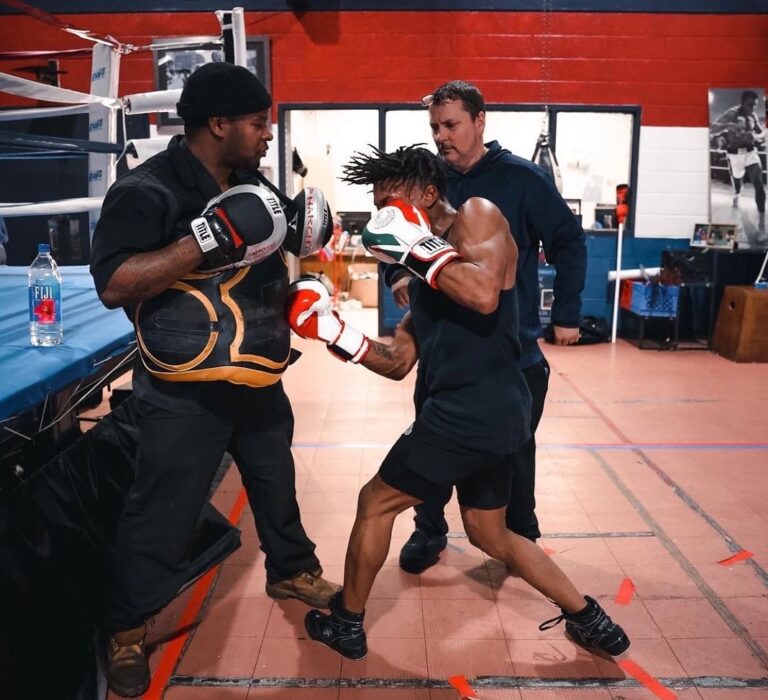 photo.html 764 768x700