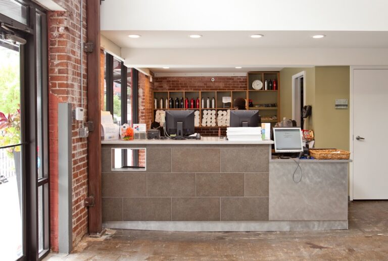 photo.html 772 768x516