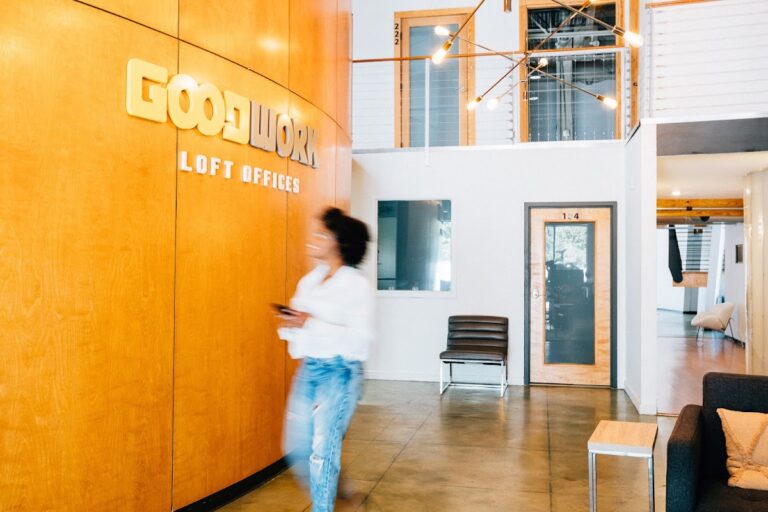 photo.html 823 768x512