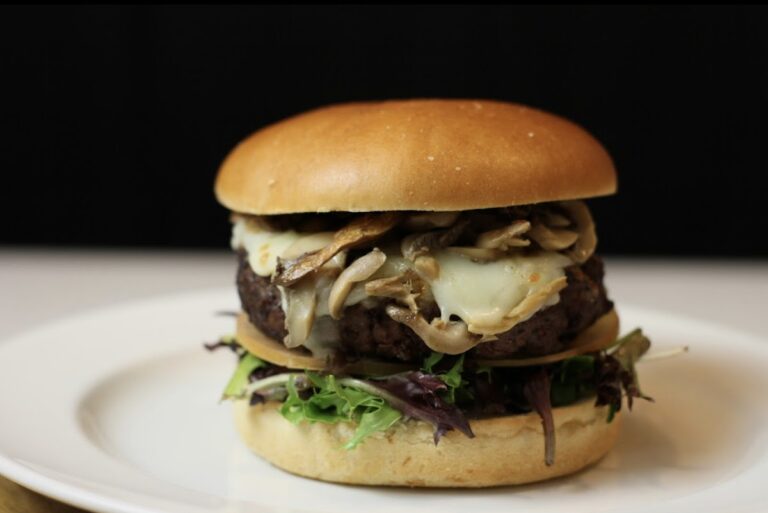 photo.html 945 768x513